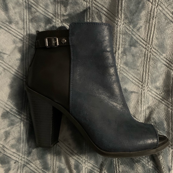 Simply Vera Vera Wang Booties - Picture 2 of 5